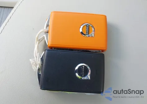 2025 Volvo Xc90 Plug-In Hybrid T8 Ultra 7-Seater from USA, damaged, VIN YV4H60PF9S1299607